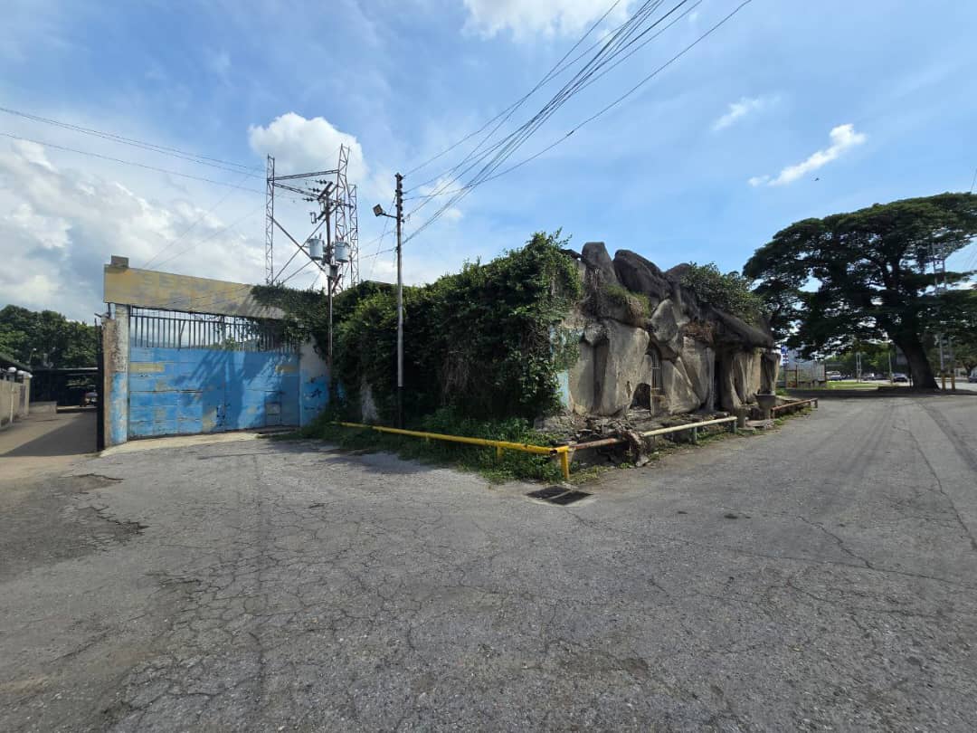 Terreno en venta Av Intercomunal Turmero Maracay