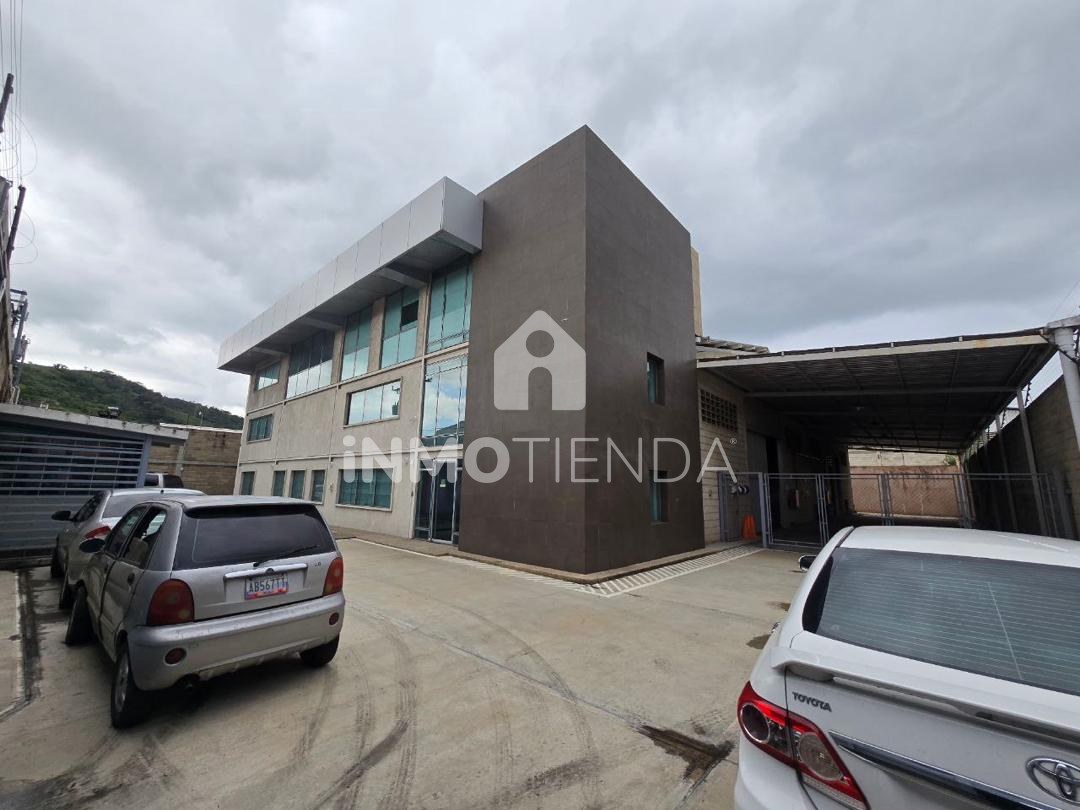 Galpón con oficinas en venta Av. Intercomunal Turmero Maracay