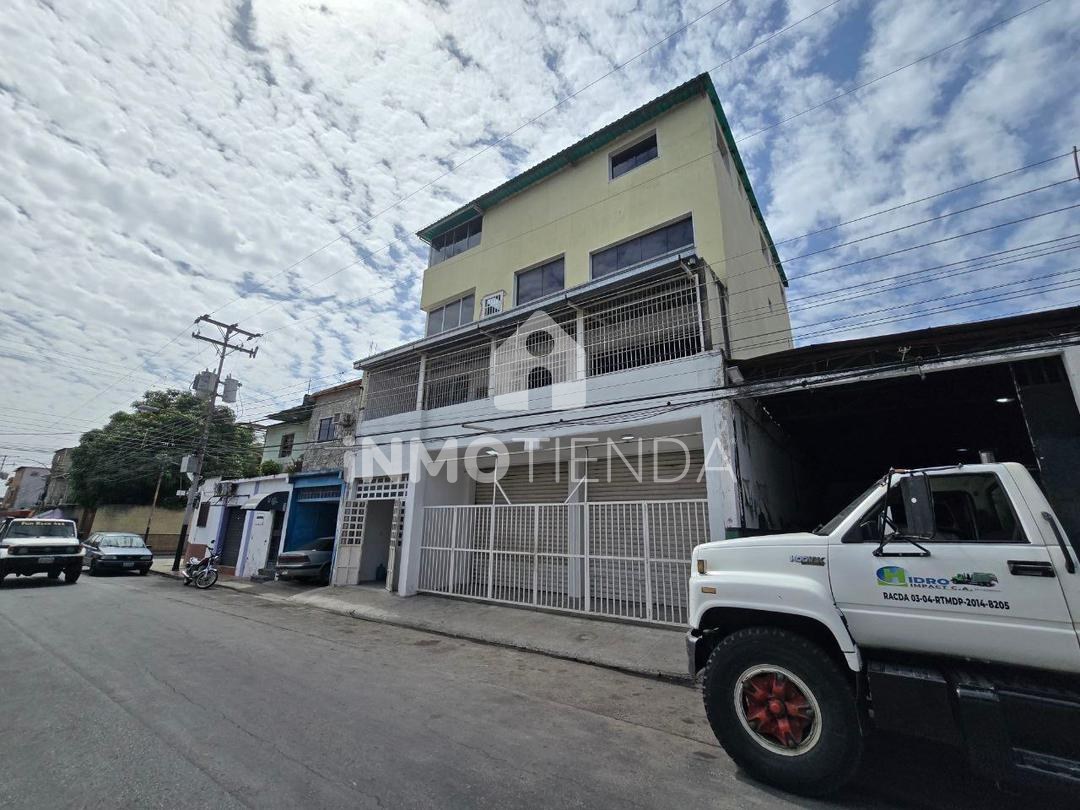 Edificio de apartamentos en venta Piñonal Maracay