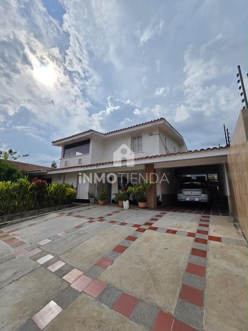 Casa Quinta en venta Urb El Castaño Maracay Las Delicias